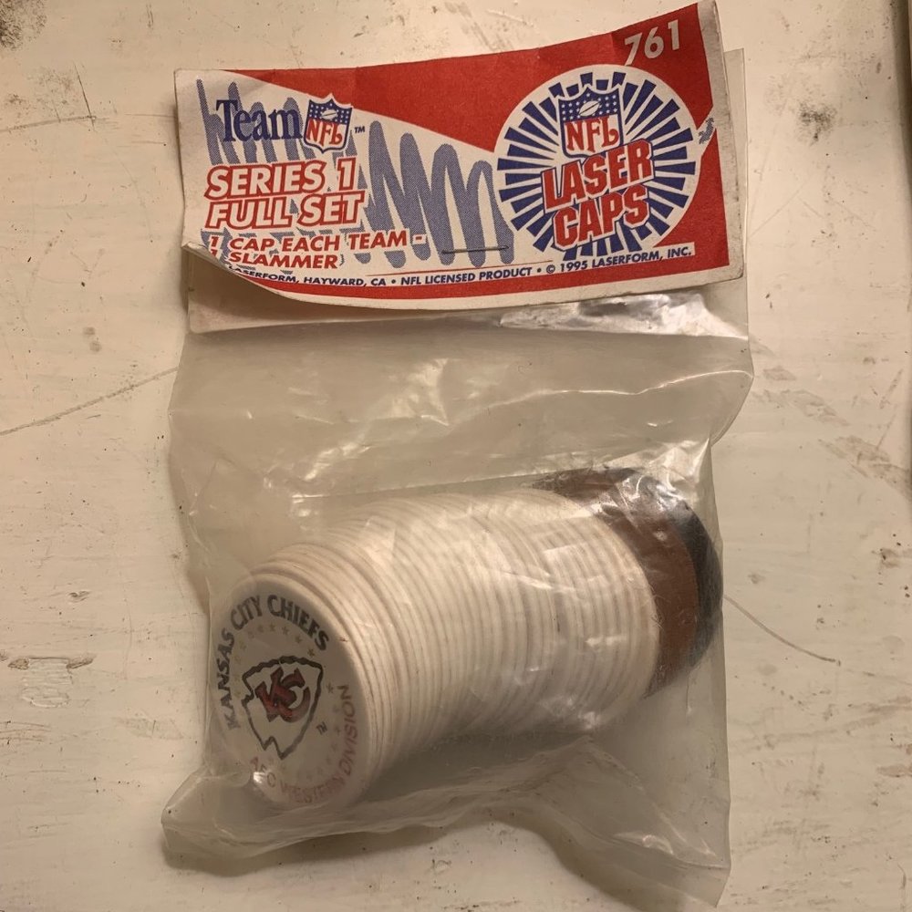 Lot of 2:1995 NFL Football Laser Caps - Laserform Milk Caps & Slammer 761 445304
